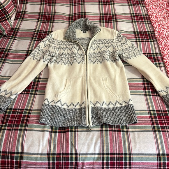 Women’s Eddie Bauer beautiful zip up sweater - Picture 1 of 4